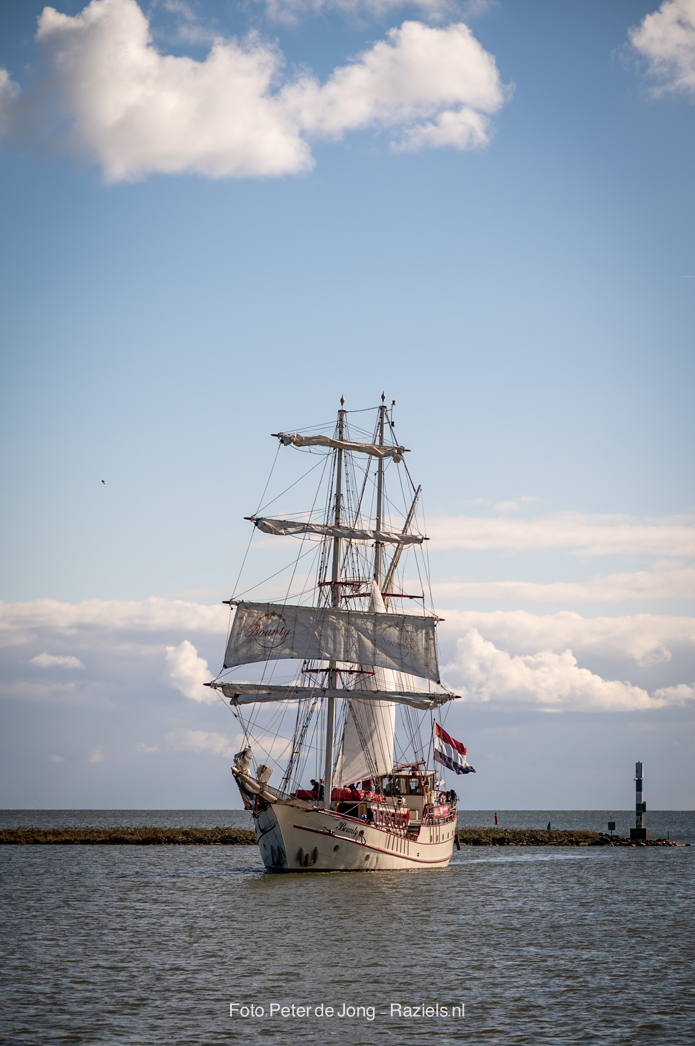 trouwschip bounty raziels fotografie