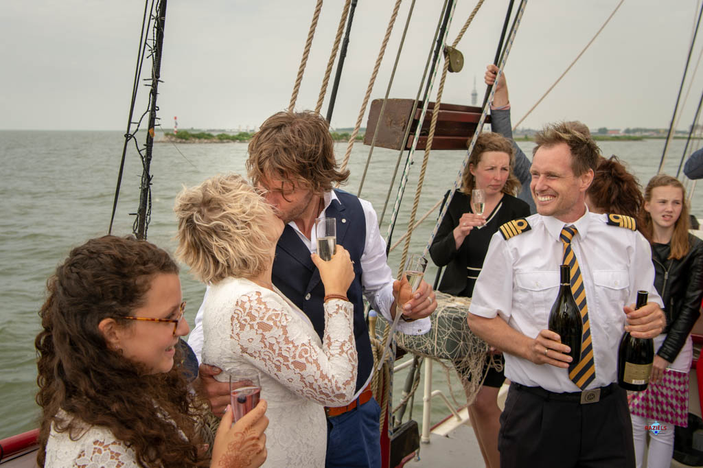 TrouwFotograaf Lelystad op Trouwschip Bounty